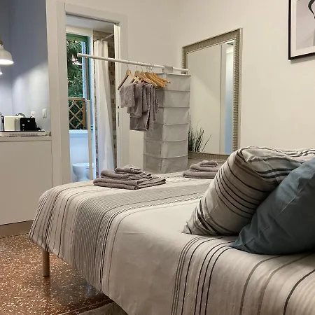 25 - Near Metro M3 Apartment