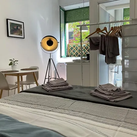 Apartment 25 - Near Metro M3 Milan