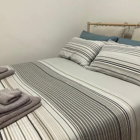 Apartment 25 - Near Metro M3 Milan
