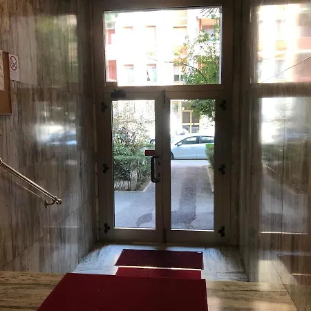 25 - Near Metro M3 Апартаменты *
